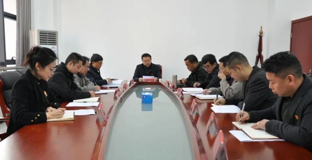 陜西有色金屬集團黨委副書記郭仕龍旁聽督導陜西銀礦黨委理論學...